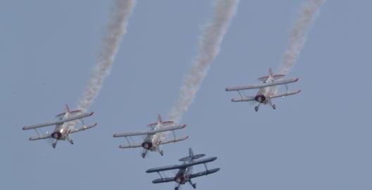 Gabriel Pitts S-2B Aerobatic display